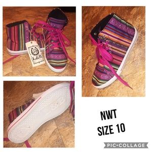 Serape hightops NWT